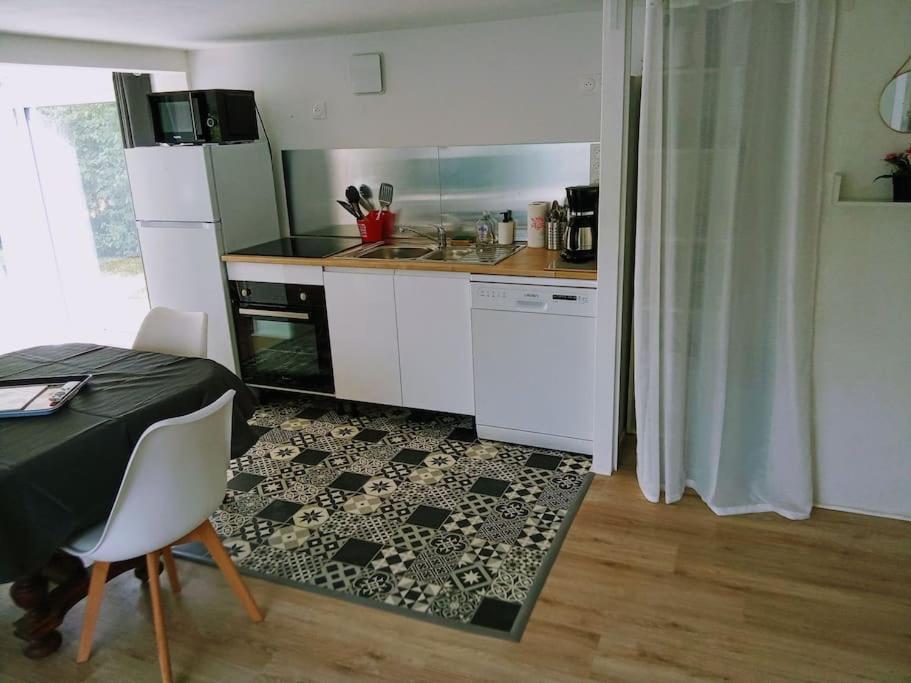 Charmant Loft Avec Jardin Pres Du Centre Ville Amboise Buitenkant foto